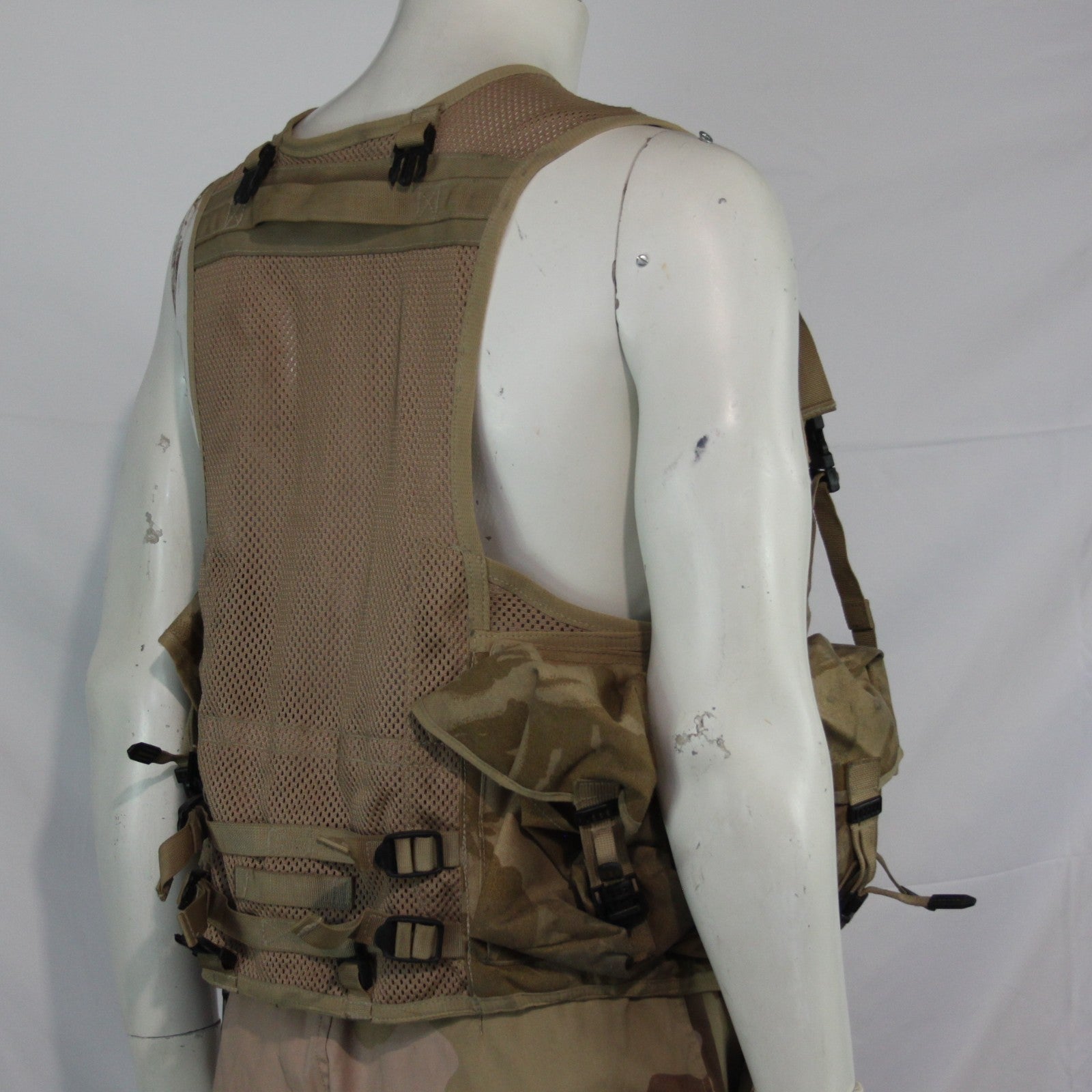 Genuine Surplus British Army Desert Assault Vest Action Vest Pouches Camo 3332