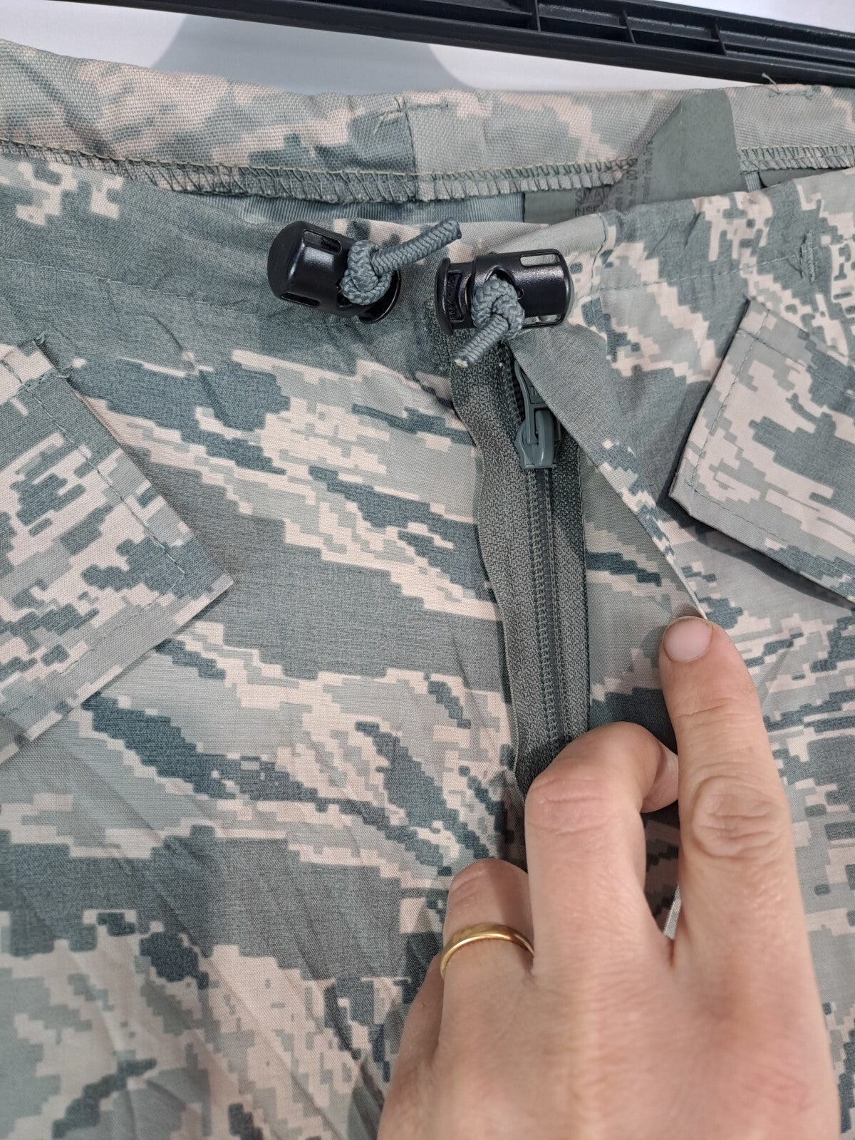 Genuine Surplus USAF Waterproof breathable Over-trousers Tigerstripe Camo