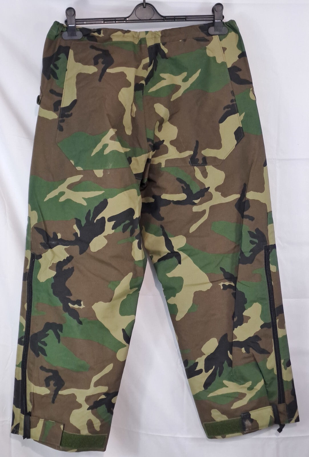 Genuine Surplus USAF Waterproof breathable Over-trousers Woodland Camo (1917)