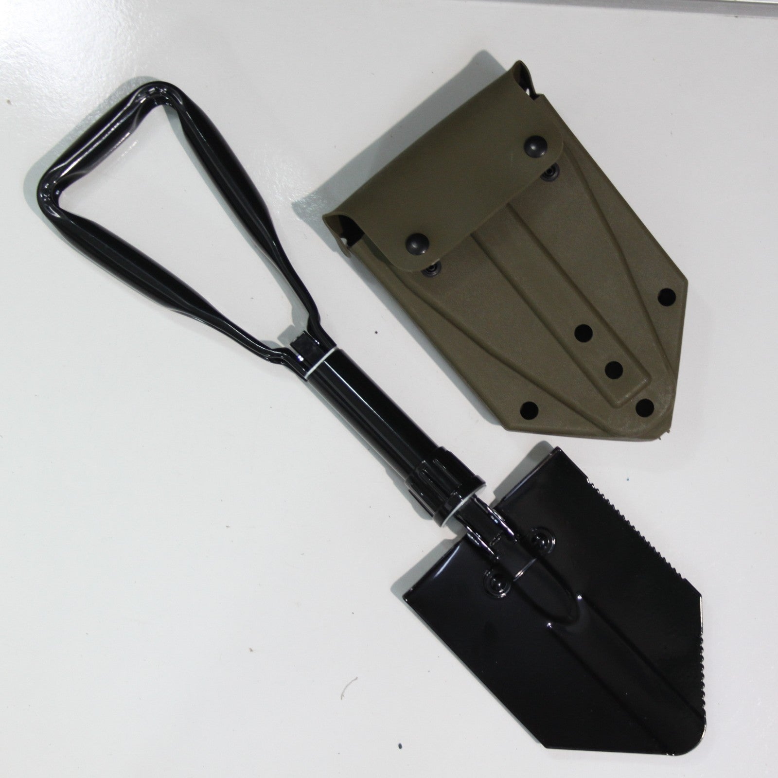 Highlander Folding Steel Shovel Spade With British Army Rigid Cover NEW (3583)