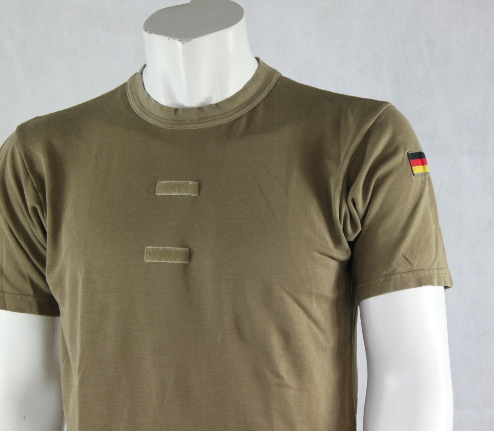Genuine Army Surplus German T-Shirt Khaki Short Sleeve Tan Cotton Blend Vintage 