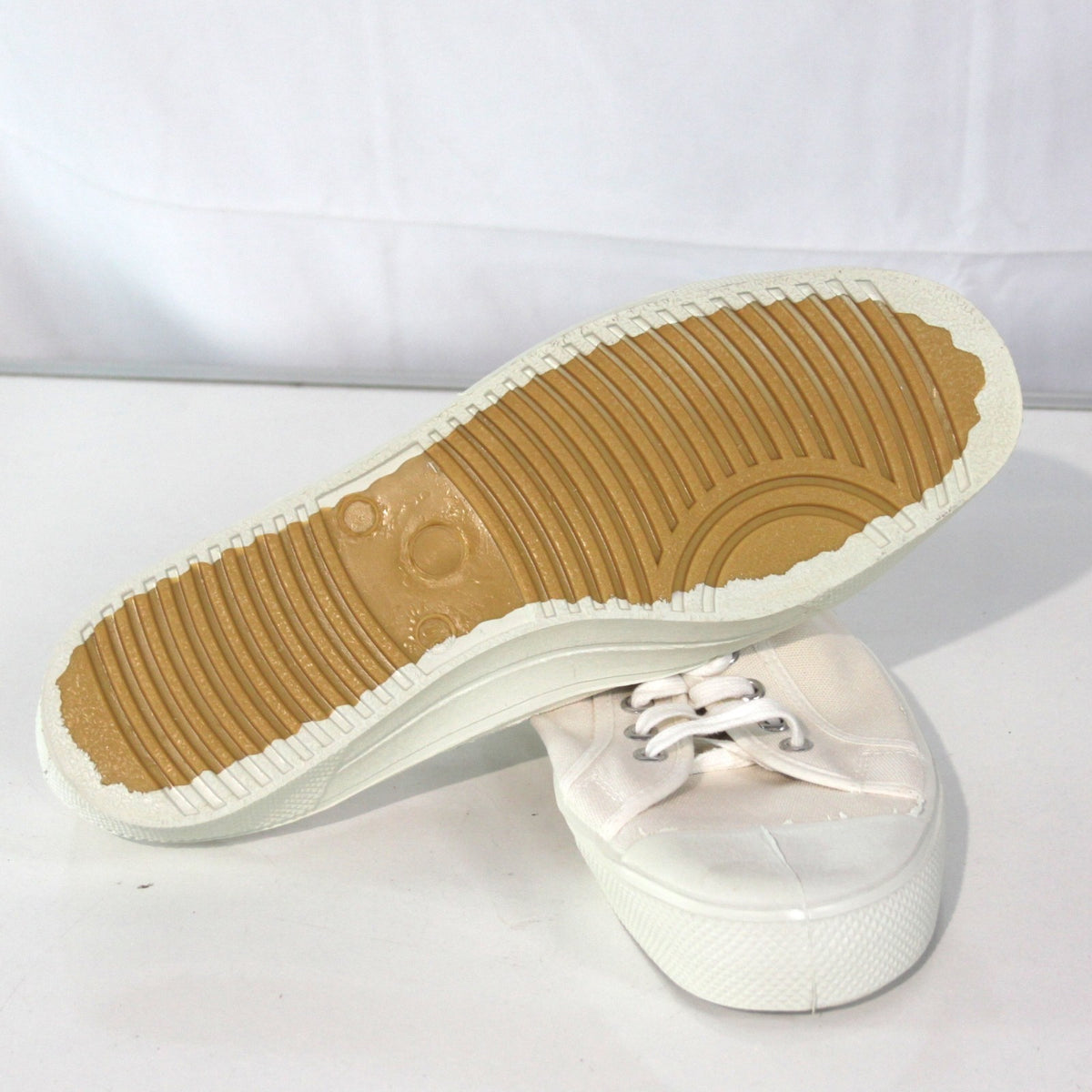 NEW Vintage Military White Plimsolls Lace Up Genuine Surplus UK 11 (3866)