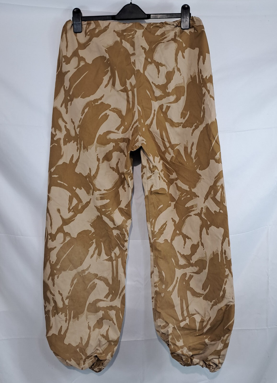 Genuine Surplus British Army Waterproof Gore-tex type Trousers Desert M (2774)