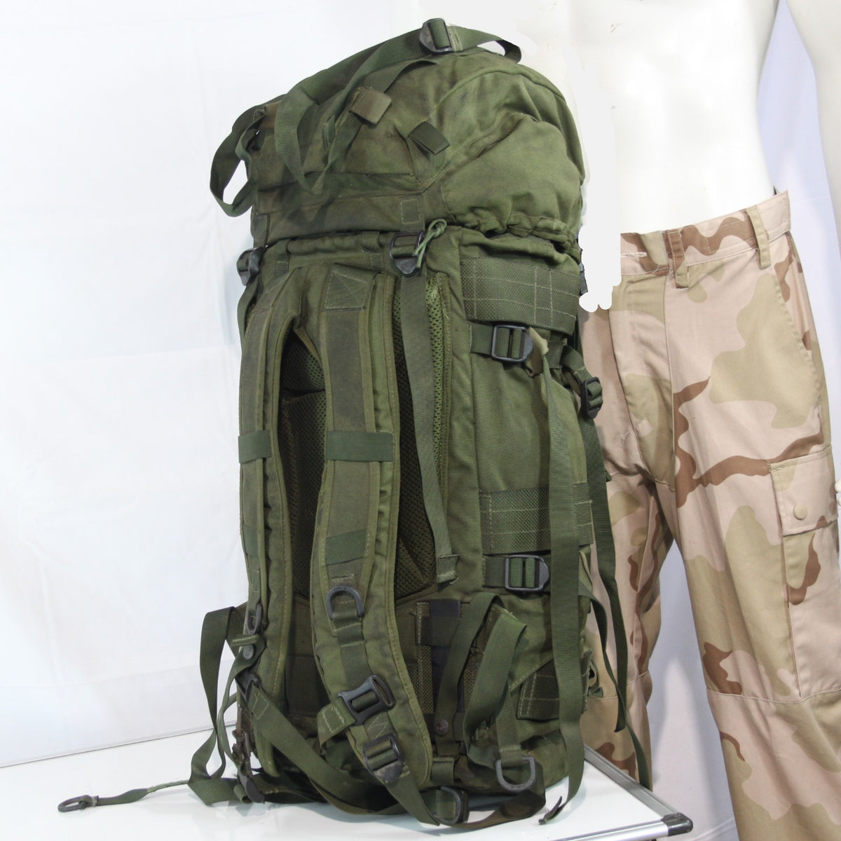 Vintage British Army Genuine Surplus Bergen Rucksack Olive Green 3762