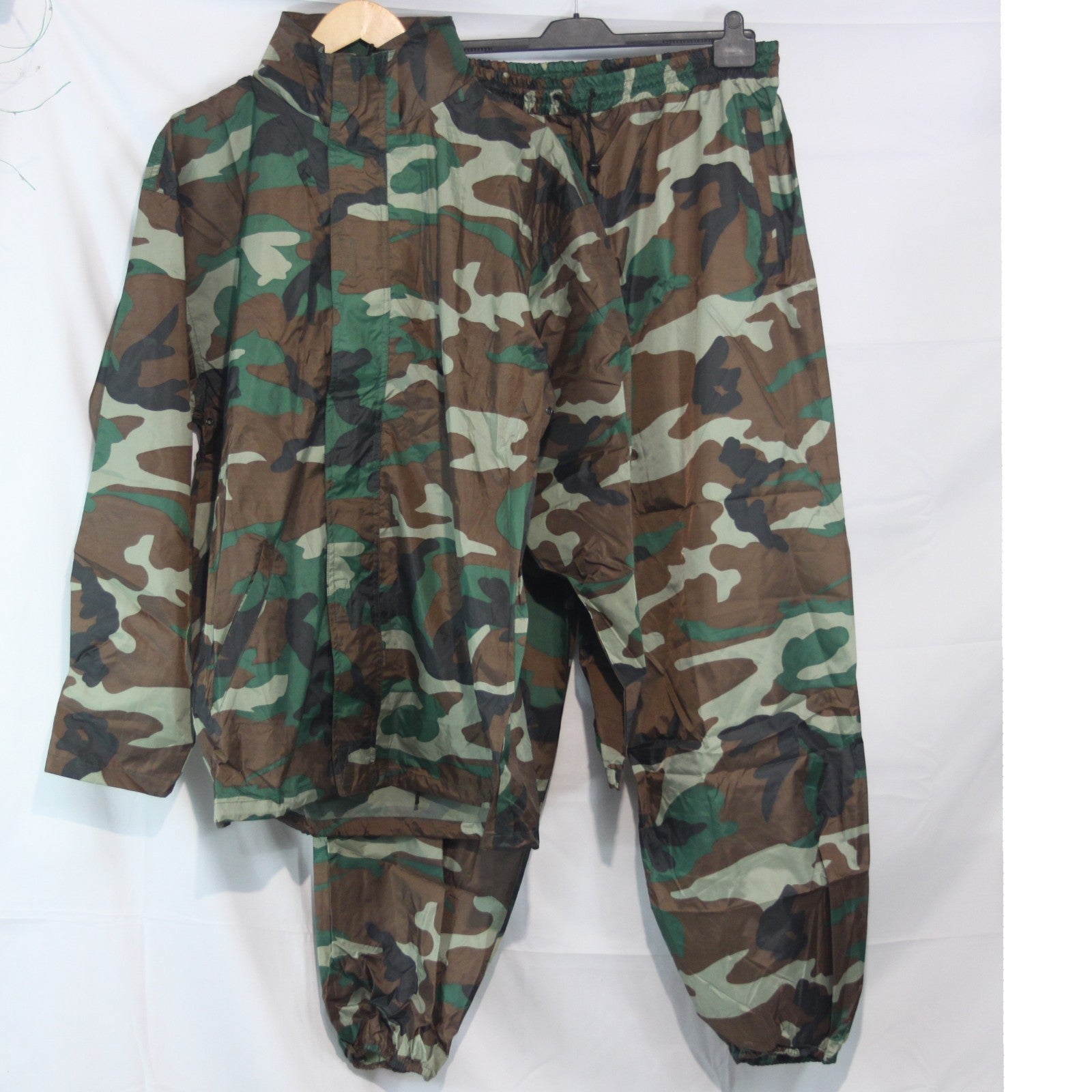 Water Resistant Packaway Lightweight Jacket Trouser Set Woodland Camo M (3953)