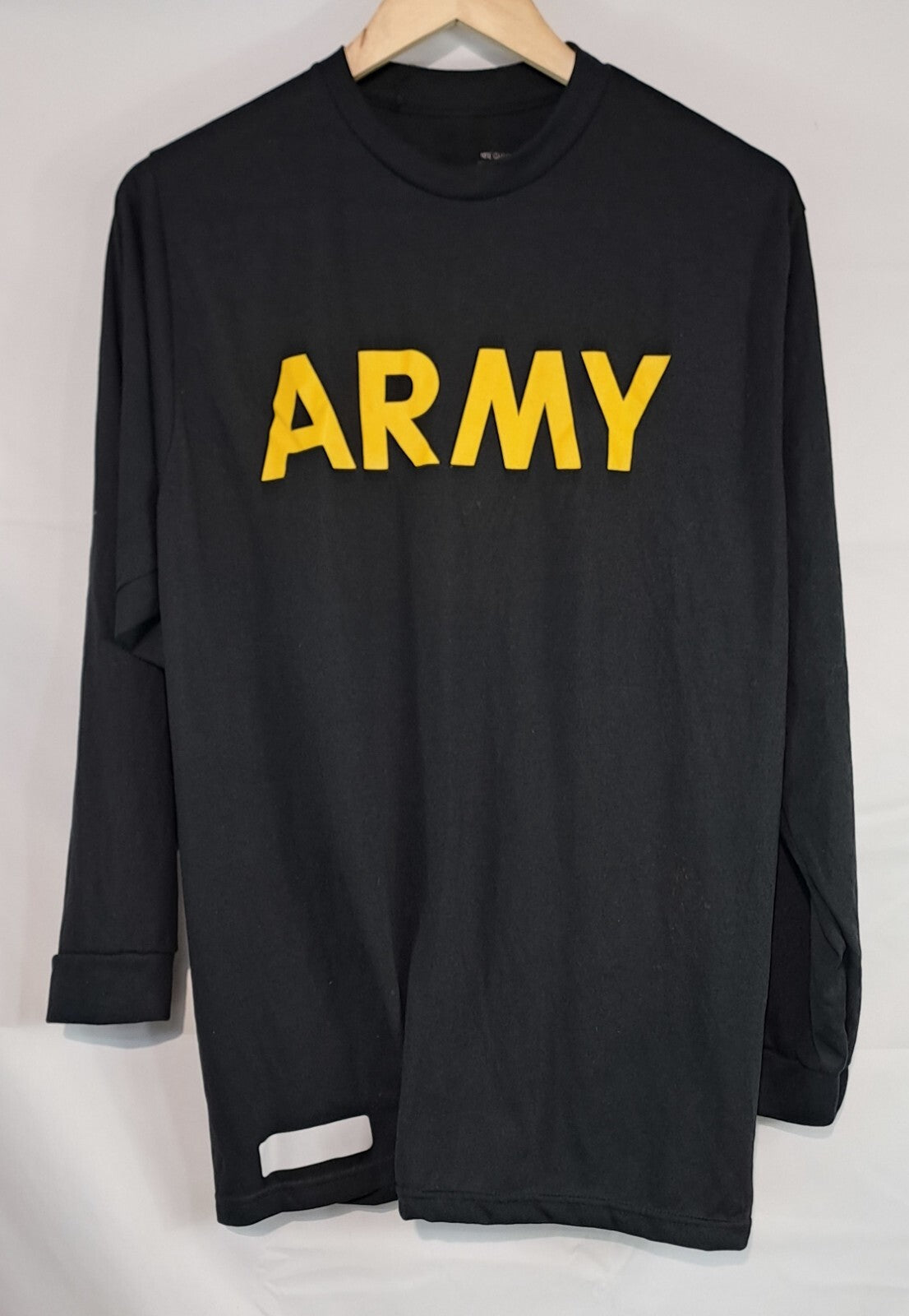 Genuine Surplus US Army Long Sleeve T-shirt Black Polyester Medium (2700)