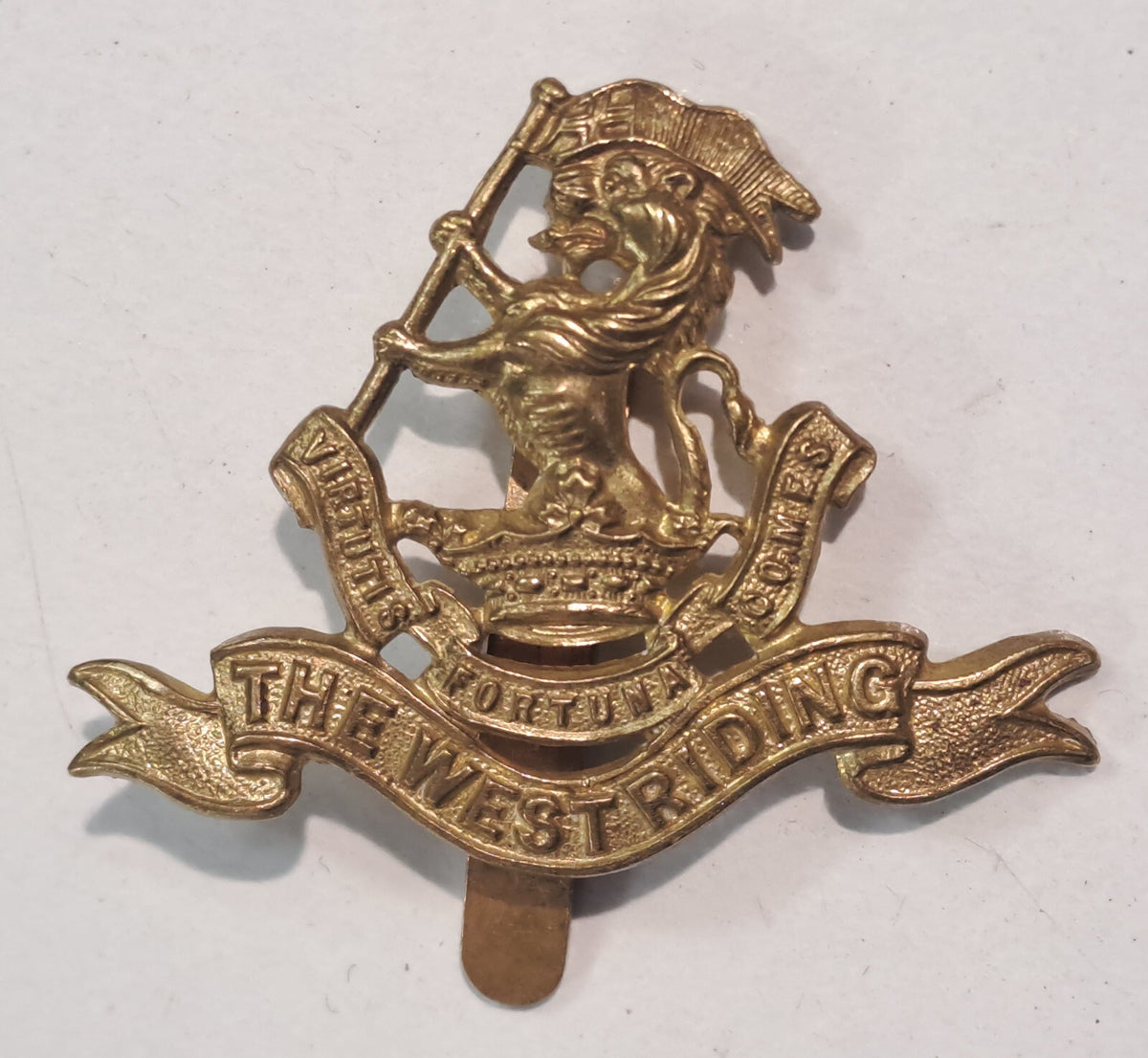 Genuine Surplus British Army Military Cap Badge West Riding Regiment 2633