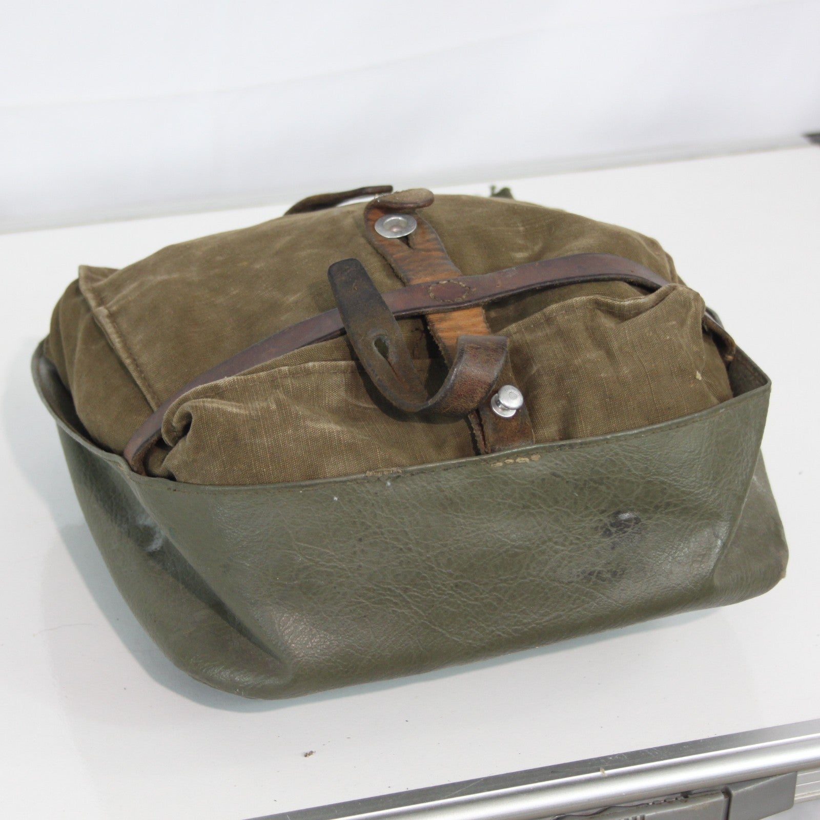 Genuine Surplus Swiss Army Vintage Bag Salt Pepper For Parts (3442)