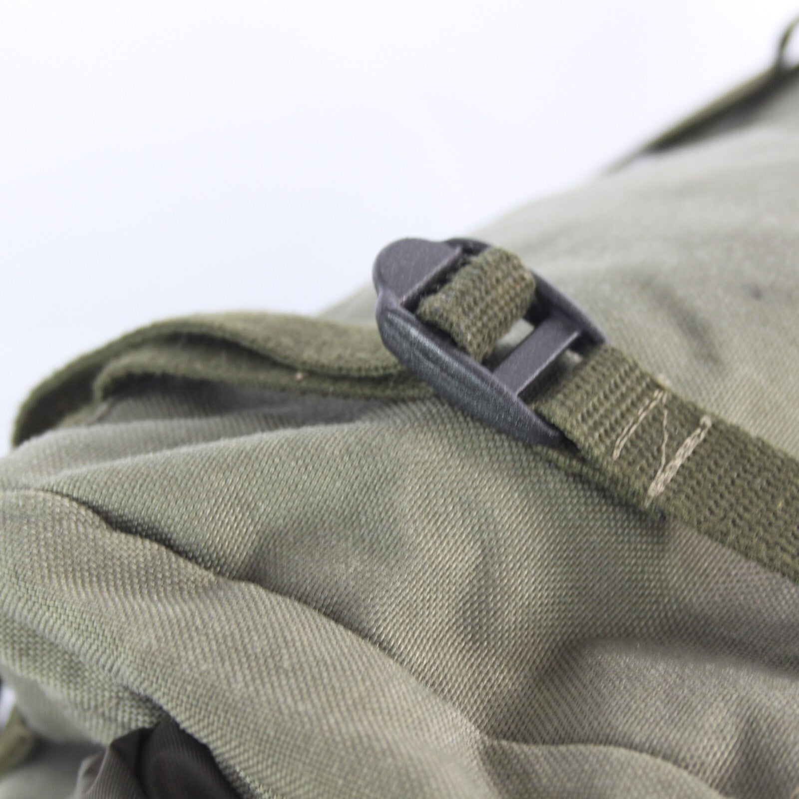 Genuine Surplus Austrian Military Army Canvas Rucksack Daysack 30L Olive (3247)