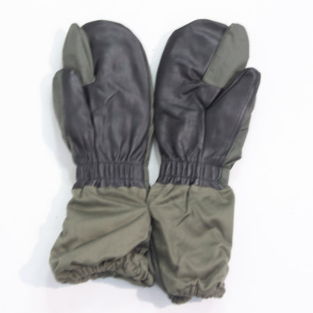 Vintage 1973 Mittens Army Issue Water resistant Faux Fur Lined Small UK8  (4406)